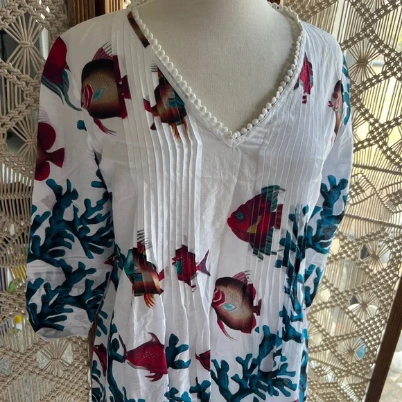 Soft Surroundings White and Red Fish Print Tunic - Picture 2 of 10